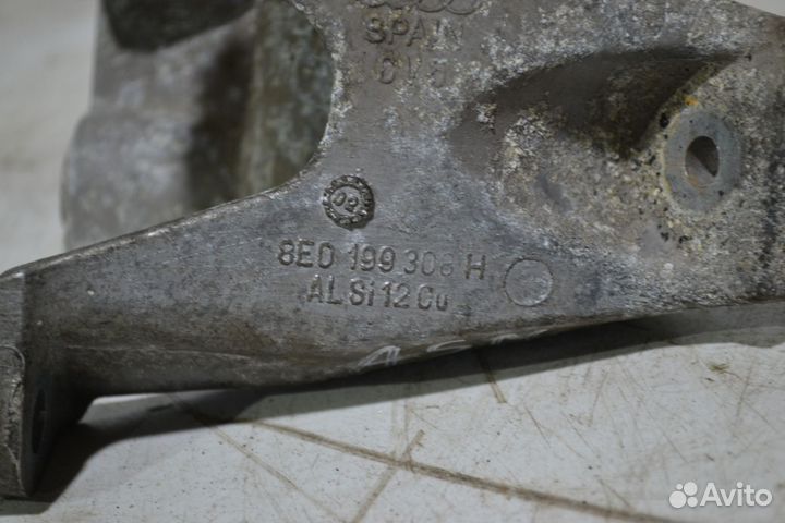 Кронштейн двигателя Ауди Audi A4 A6 ASN 3.0V6