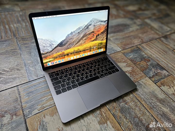 Apple MacBook Pro 13 2017 8GB + Magic Mouse 2