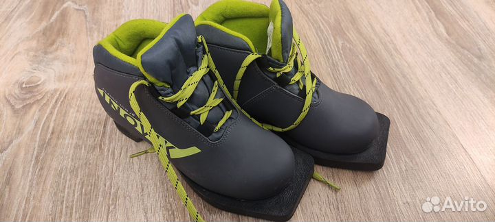 Лыжные ботинки 31 р