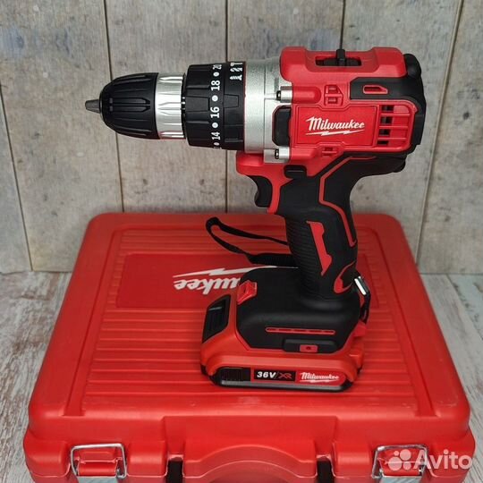 Шуруповерт Milwaukee 36V