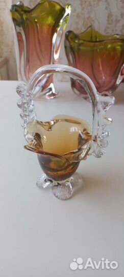 Цветное стекло 3 вазы разные