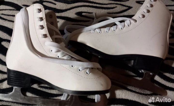 Коньки фигурные 37 размер бу