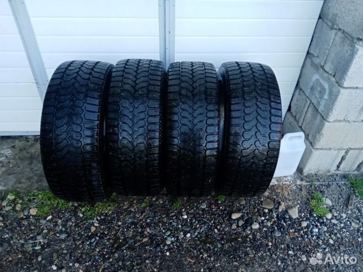 Yokohama Ice Guard F700Z 235/55 R18