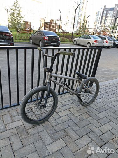 Трюковой велосипед BMX
