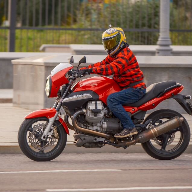 Moto Guzzi Breva 1200, 2008, 36 300 км