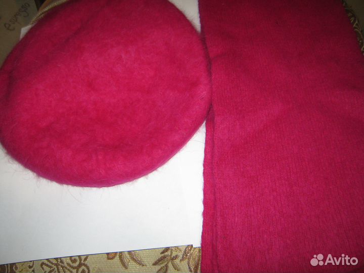 Комплект из ангоры (берет с шарфом)