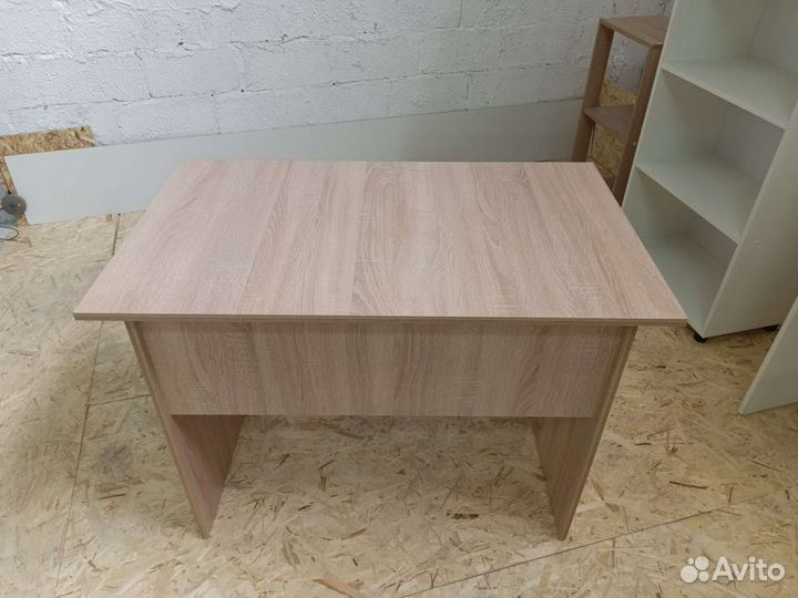 Письменный стол