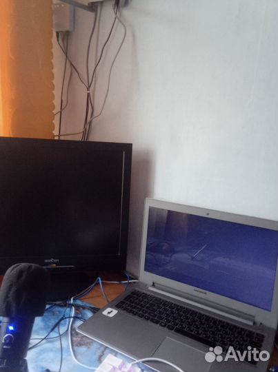 Ноутбук для работы и не сильных игр