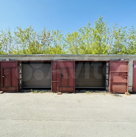 Гараж, > 30 м²