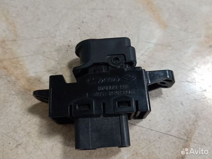 Кнопка стеклоподьемника solaris 1 з л