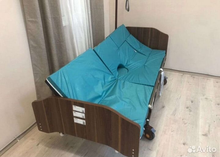 Медицинская кровать для лежачих больных