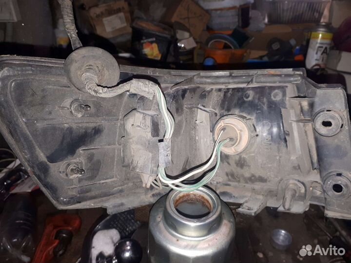 Фонарь задний правый Тойота Марк JZX100