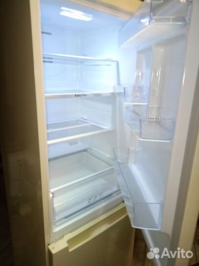 Холодильник samsung
