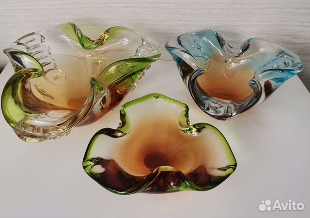 Вазы Богемия гутное цветное стекло
