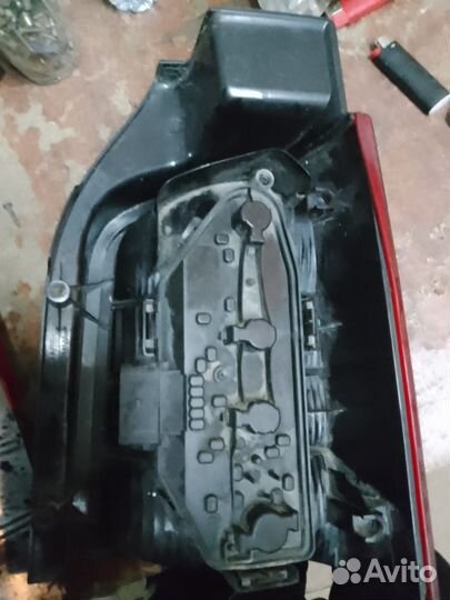 Фонарь задний на Volkswagen Т5