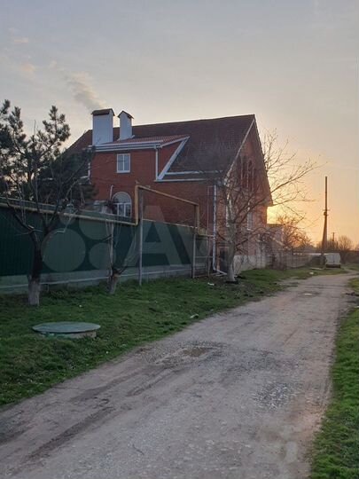 Дом 299 м² на участке 8 сот.