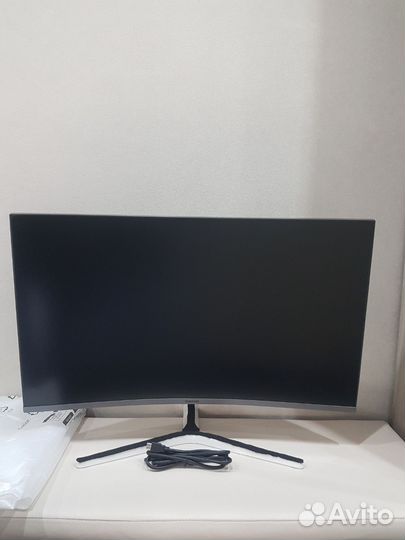 Монитор 32 дюйма 2к изогнутый