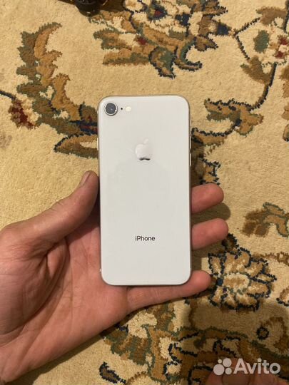 iPhone 8, 64 ГБ