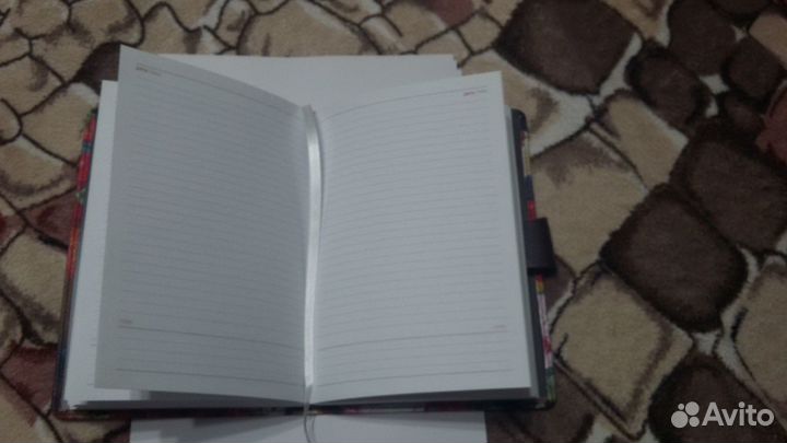 Красивый ежедневник продаю