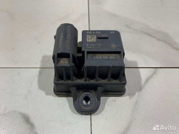 Реле свечей накала Mercedes W212 OM651