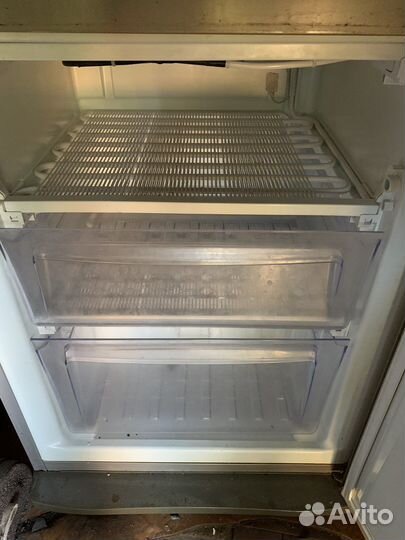 Двухкамерный холодильник Zanussi