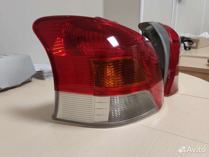 Фара toyota yaris