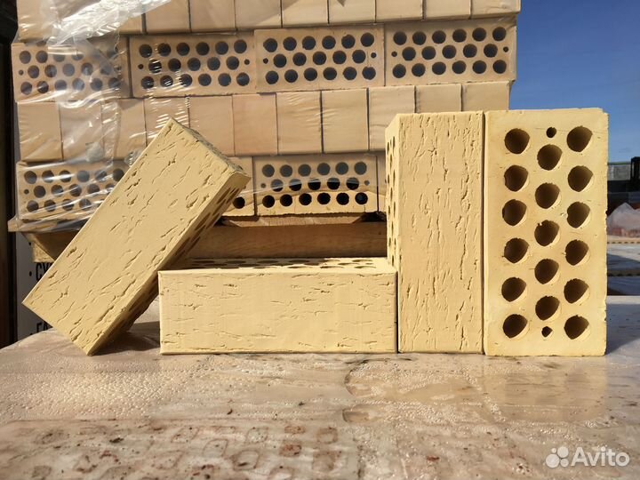 Кирпичи от производителя, разные виды и цвета