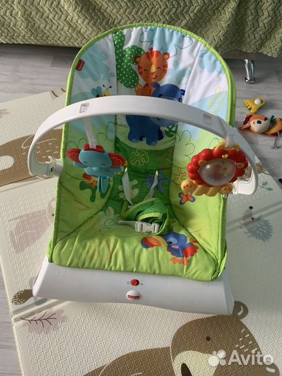 Шезлонг fisher price