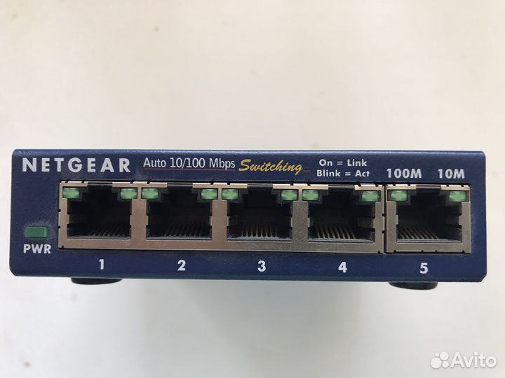 Коммутатор Netgear FS 105