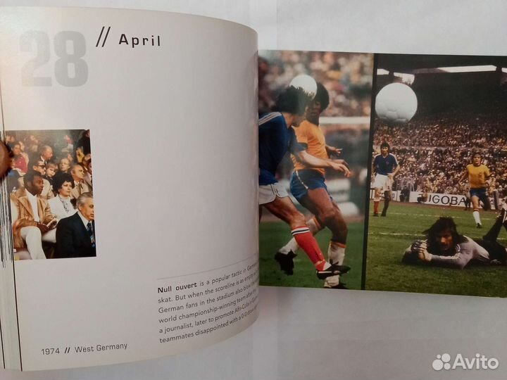 Футбол 365 дней (на англ. яз.)