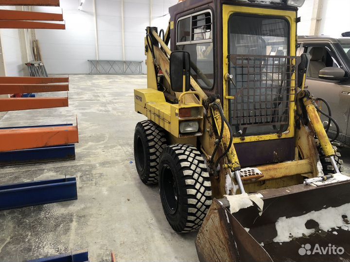 Мини-погрузчик МКСМ 800H, 2011