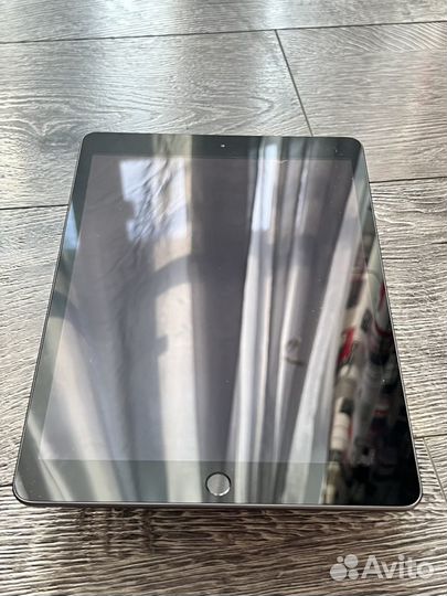 iPad 8 2020 10.2” 32GB Wi-Fi заблокированный