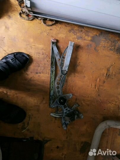 Стеклоподъемник на пассат б3