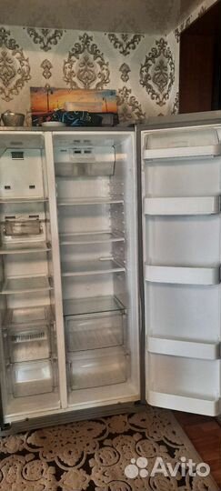 Холодильник бу LG двухдверный