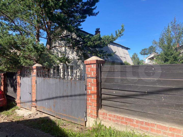 Дом 63,7 м² на участке 6,1 сот.