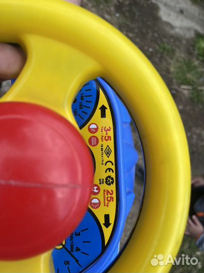 Педальная машинка детская