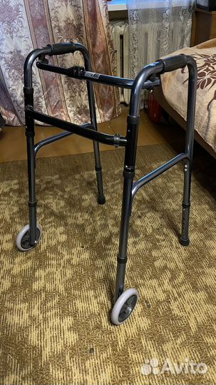 Ходунки для взрослых на колесах