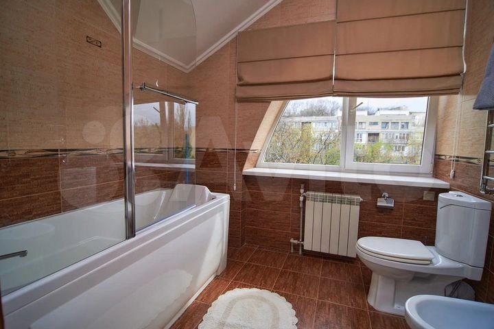 3-к. квартира, 130 м², 5/5 эт.