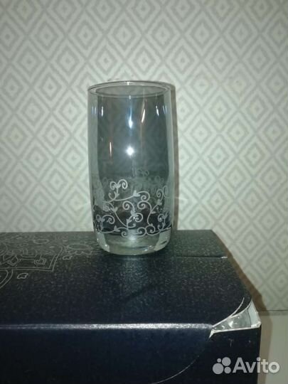 Стаканы и бокалы новые