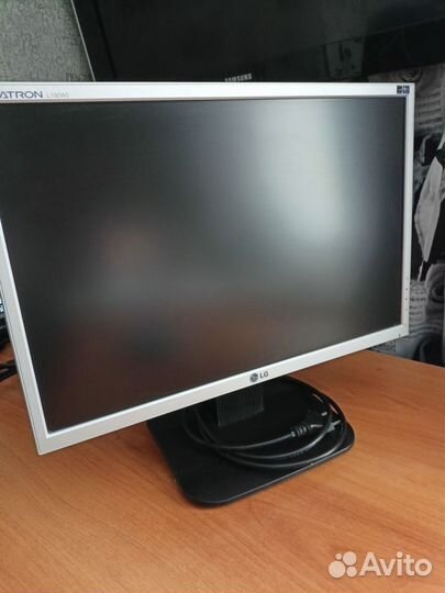 Монитор LG flatron L192WS-SN