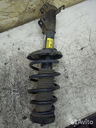 Стойка подвески передняя левая Opel Astra J