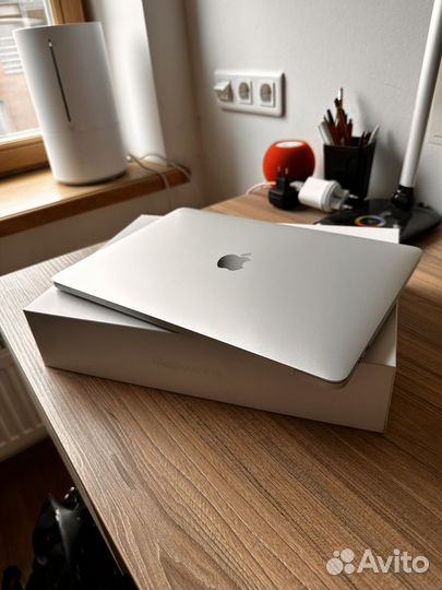 Apple MacBook Pro 13 2018, 8 гб, 512 гб