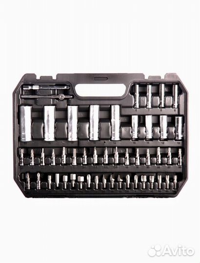 Набор инструментов для авто в чемодане