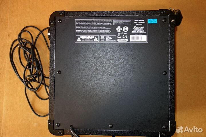 Marshall MG10G гитарный комбоусилитель, микрофон