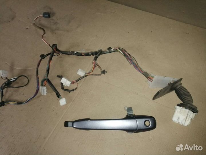 Запчасти mazda 6 gg на левую передние дверь