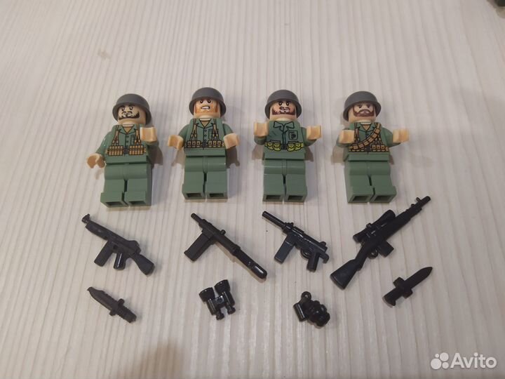 Lego 4 минифигурки в коллекцию