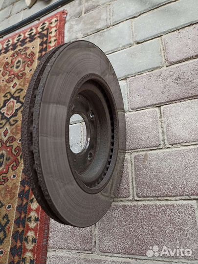 Тормозные диски передние Nissan Tiida