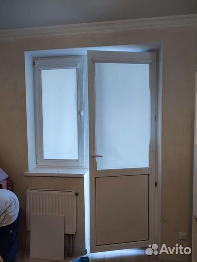 Двери пластиковые со стеклом бу