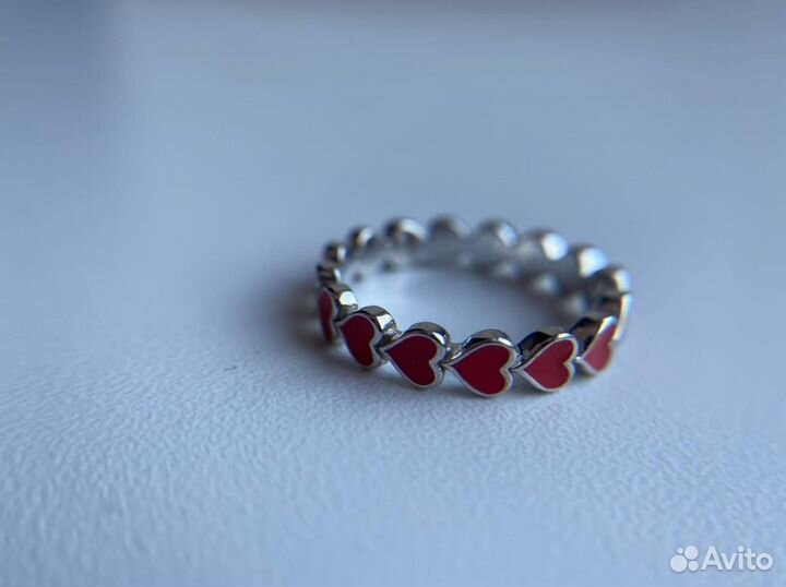 Серебряное кольцо новое женское с сердечками