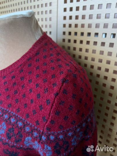 Свитер женский Marie Lund L